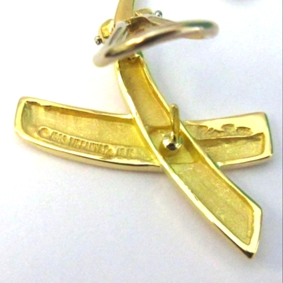 18K Tiffany & Co. 1984 Paloma Picasso "X" Earrings - Picture 2 of 6